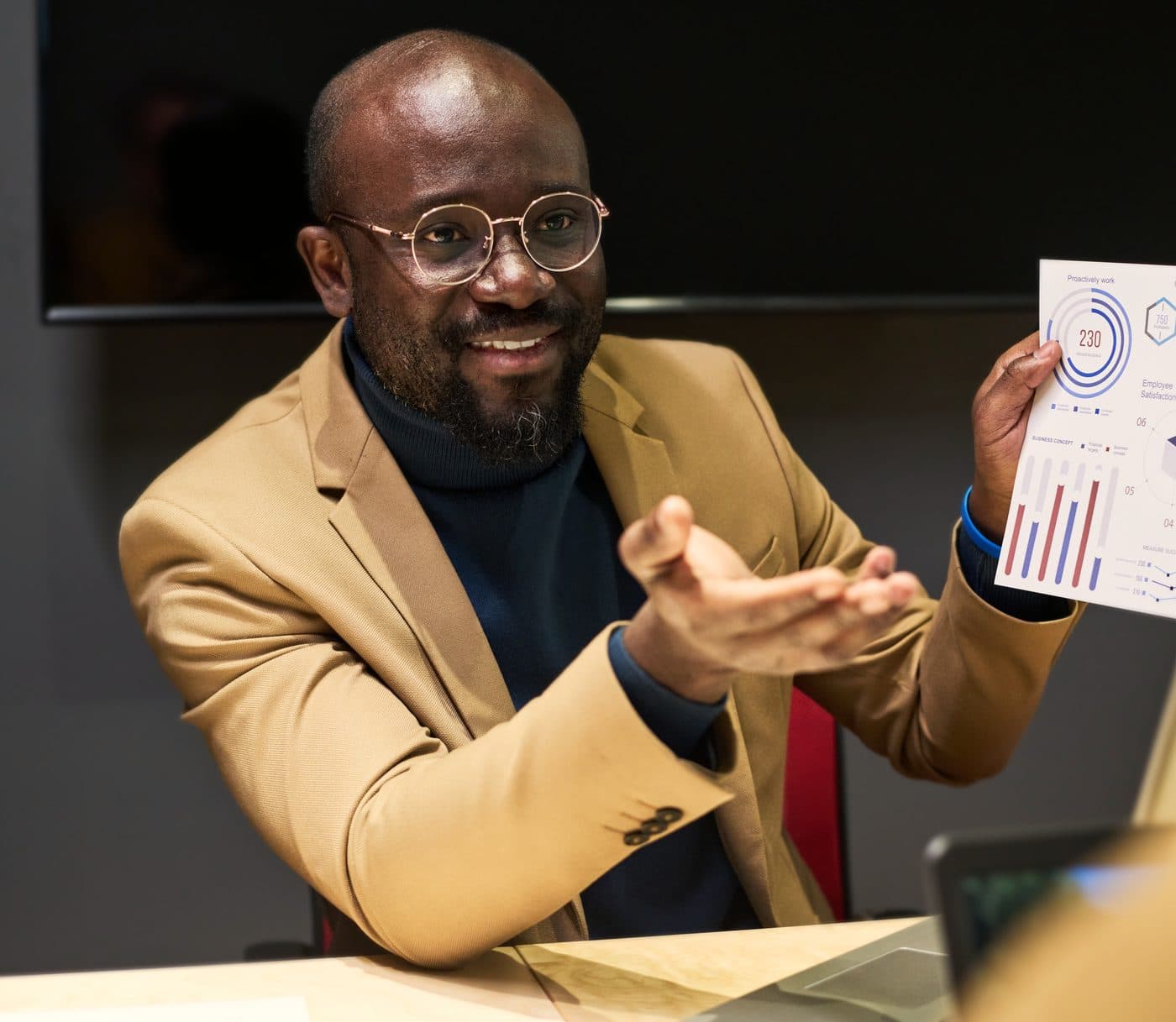 An advisor presenting a recommendation to colleagues